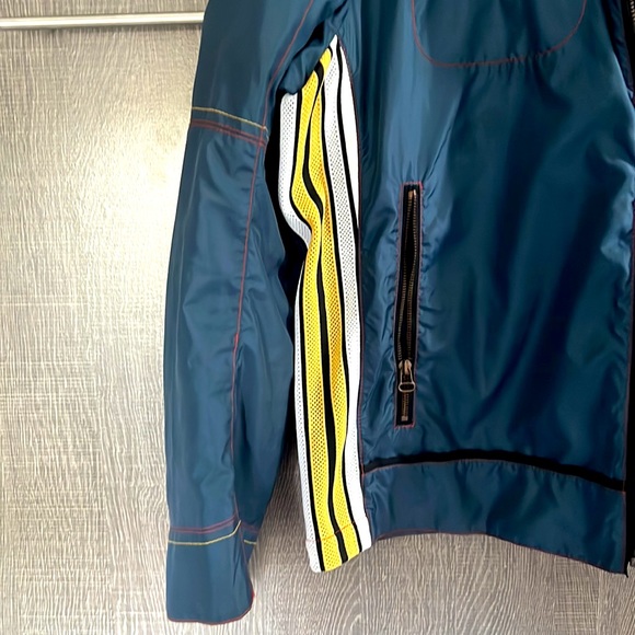 Hugo Boss Men’s windbreaker.  Awesome blue green color size large - Picture 3 of 8
